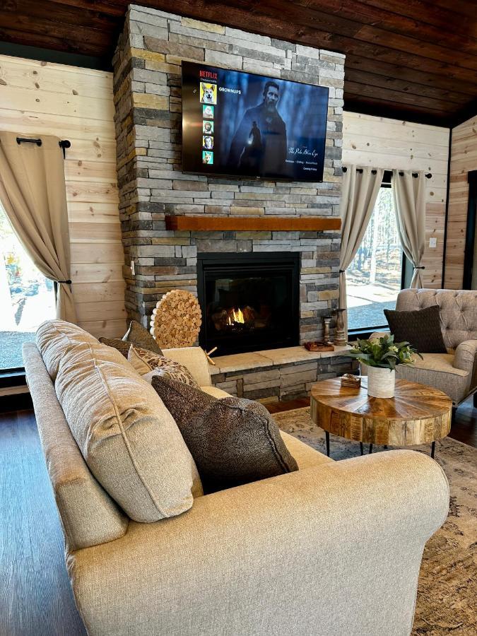 New Luxury Cabin, Hot Tub, Forest Views,Hotel Style Amenities 브로큰보우 외부 사진
