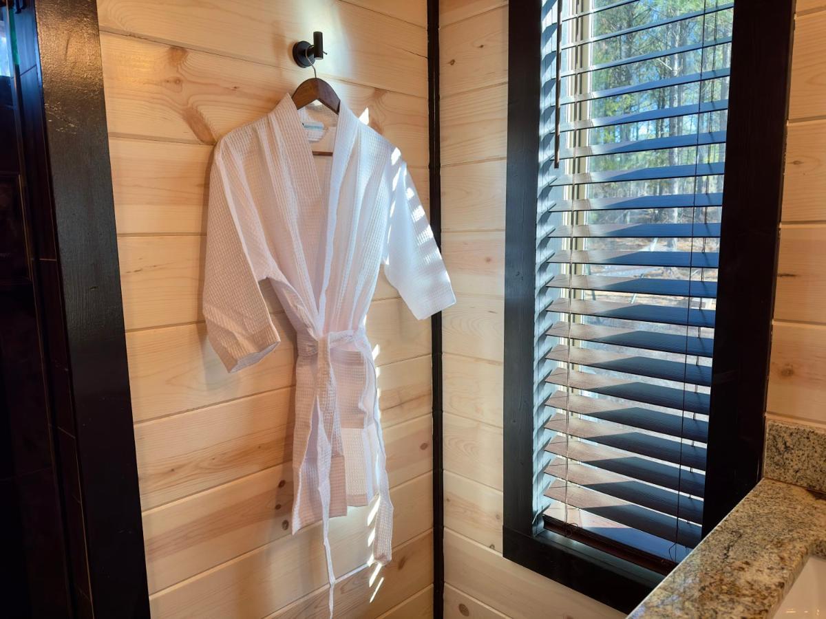 New Luxury Cabin, Hot Tub, Forest Views,Hotel Style Amenities 브로큰보우 외부 사진