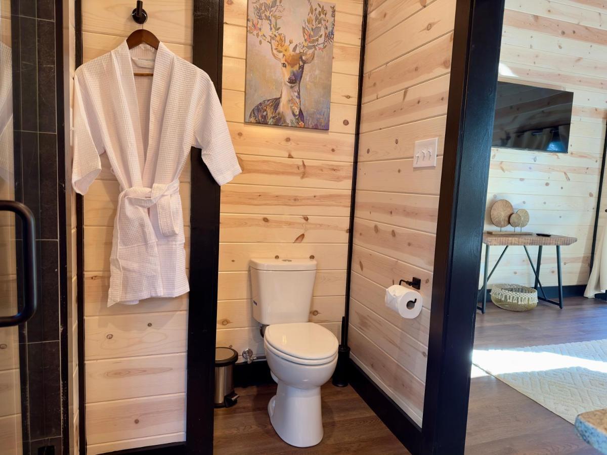 New Luxury Cabin, Hot Tub, Forest Views,Hotel Style Amenities 브로큰보우 외부 사진