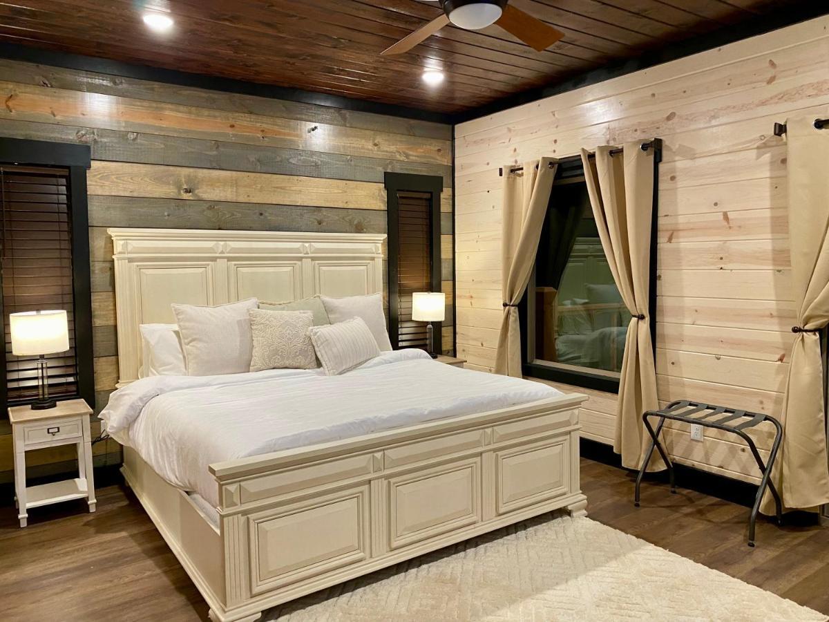 New Luxury Cabin, Hot Tub, Forest Views,Hotel Style Amenities 브로큰보우 외부 사진