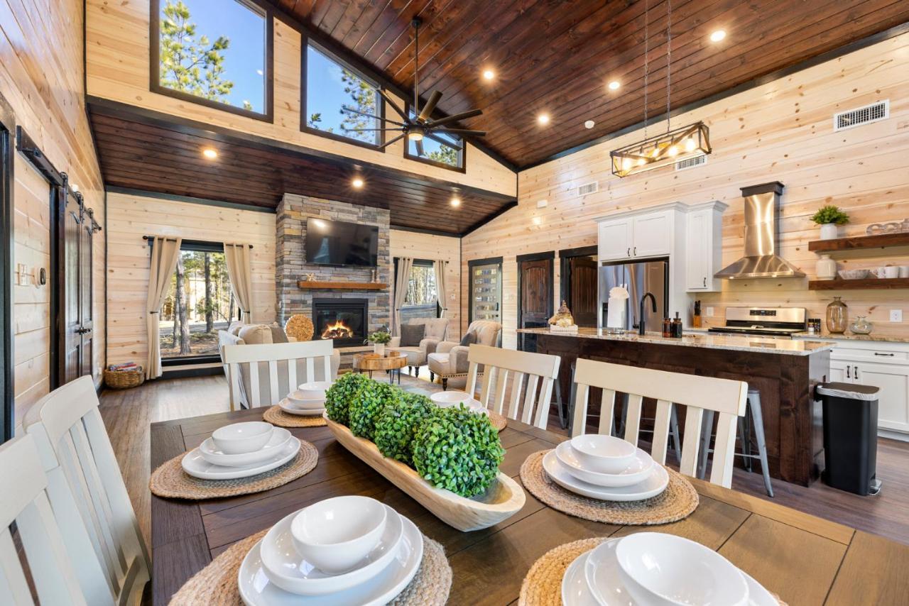 New Luxury Cabin, Hot Tub, Forest Views,Hotel Style Amenities 브로큰보우 외부 사진