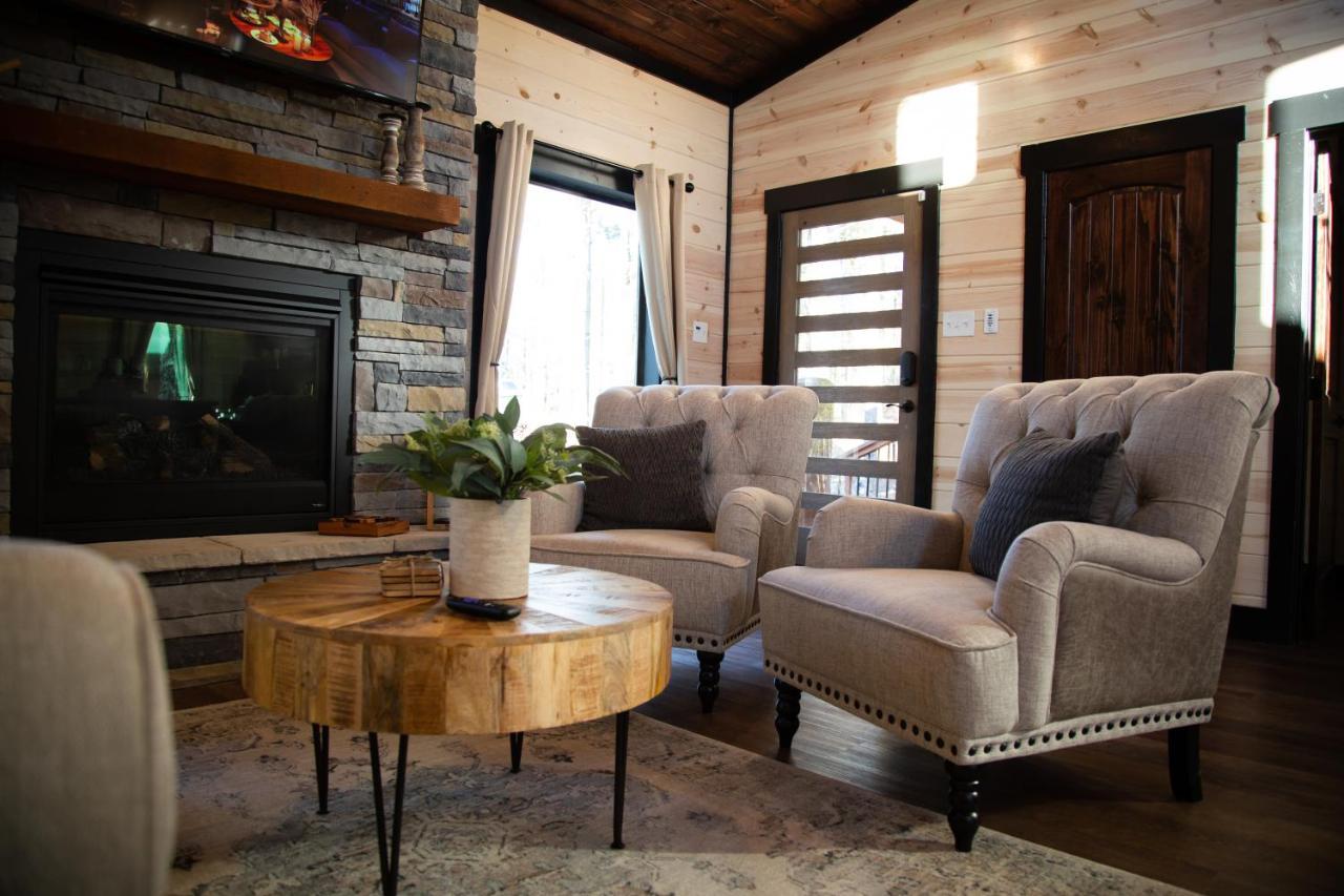 New Luxury Cabin, Hot Tub, Forest Views,Hotel Style Amenities 브로큰보우 외부 사진