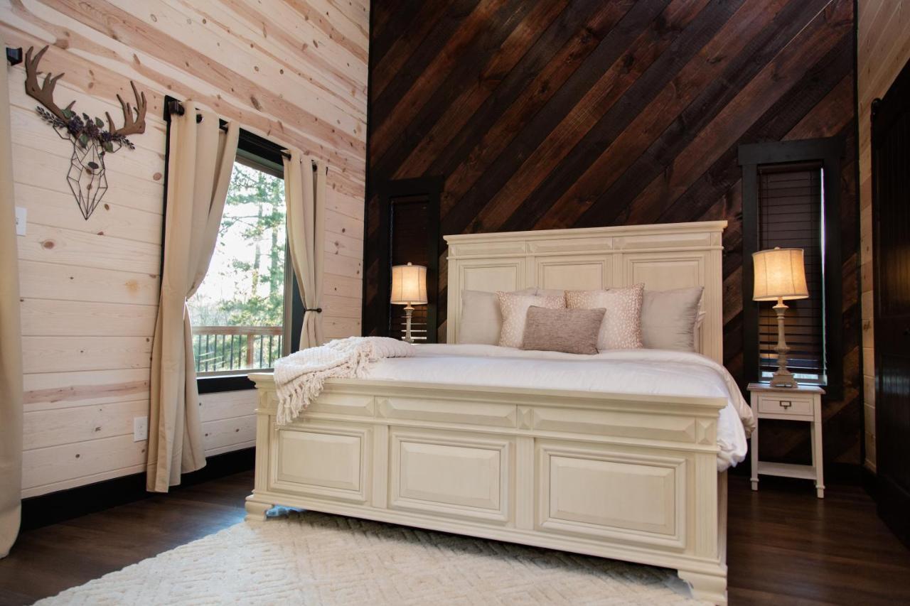 New Luxury Cabin, Hot Tub, Forest Views,Hotel Style Amenities 브로큰보우 외부 사진