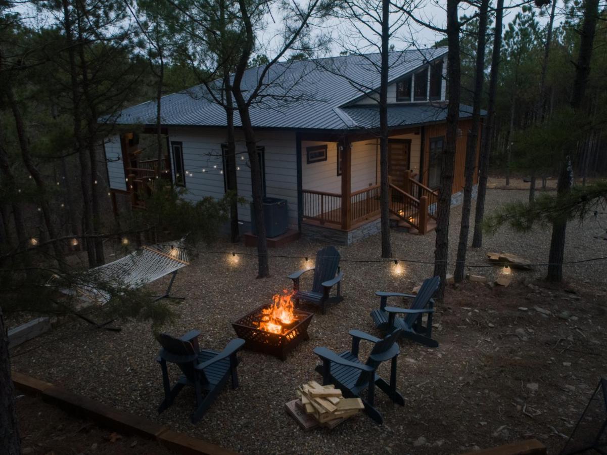 New Luxury Cabin, Hot Tub, Forest Views,Hotel Style Amenities 브로큰보우 외부 사진