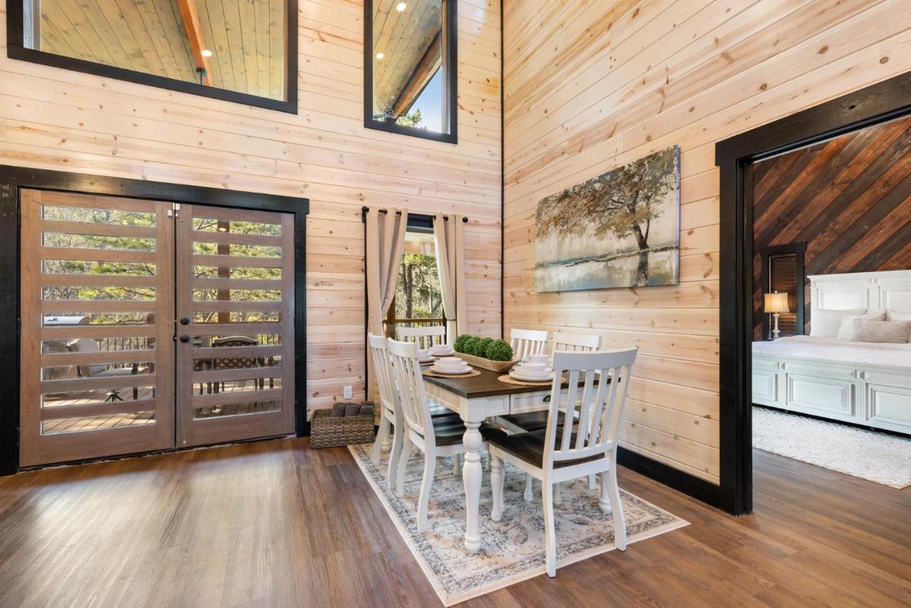 New Luxury Cabin, Hot Tub, Forest Views,Hotel Style Amenities 브로큰보우 외부 사진