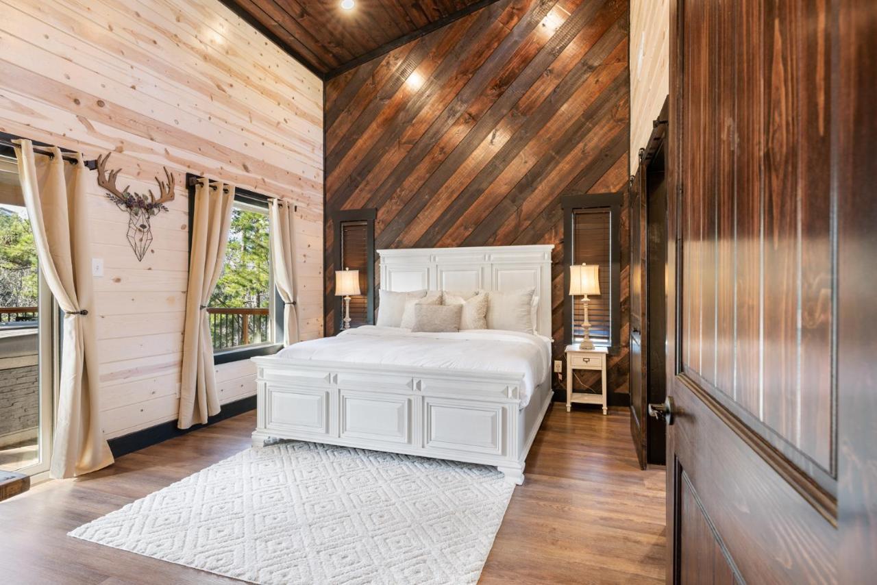 New Luxury Cabin, Hot Tub, Forest Views,Hotel Style Amenities 브로큰보우 외부 사진